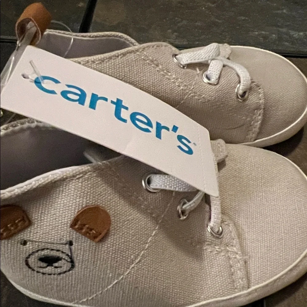 NWT Carter’s 9-12m (size 4) Adorable Tan Teddy Bear Shoes